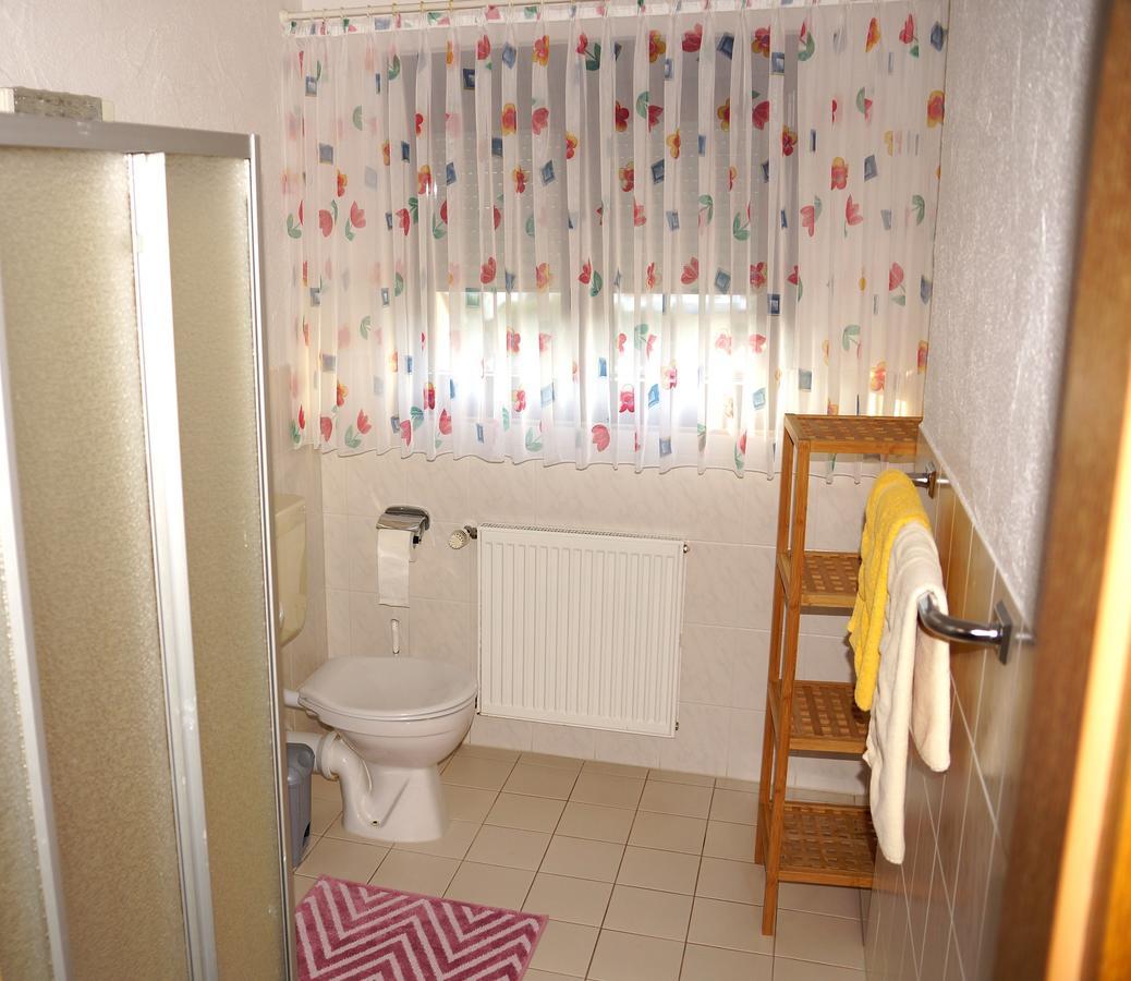 Hotel Garni Berghof Heigenbruecken Bagian luar foto
