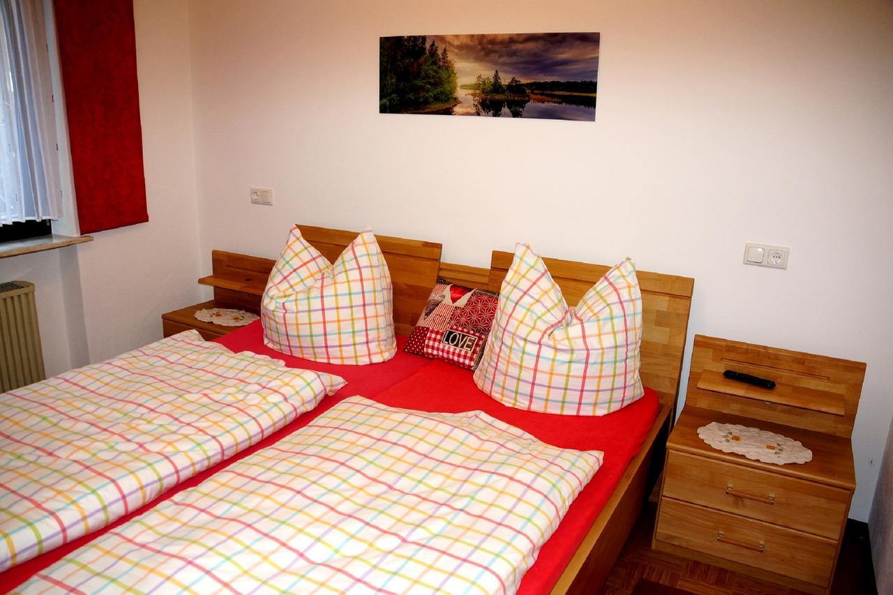 Hotel Garni Berghof Heigenbruecken Bagian luar foto
