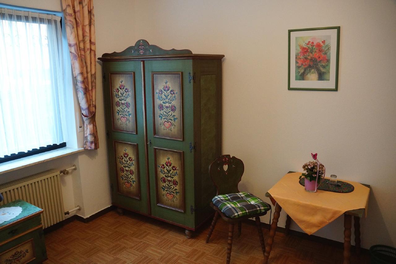 Hotel Garni Berghof Heigenbruecken Bagian luar foto