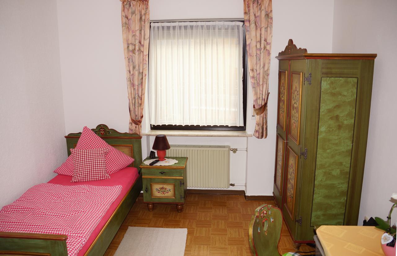 Hotel Garni Berghof Heigenbruecken Bagian luar foto
